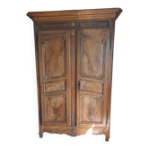 Beautiful wardrobe in walnut and olive wood.