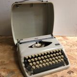 Old writing machine triumph tippa bakelite grey + vintage trunk