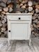 Meuble de rangement ancien rénové