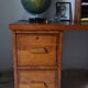 Bureau caisson d'atelier vintage en chêne