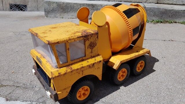 concrete spinning top truck