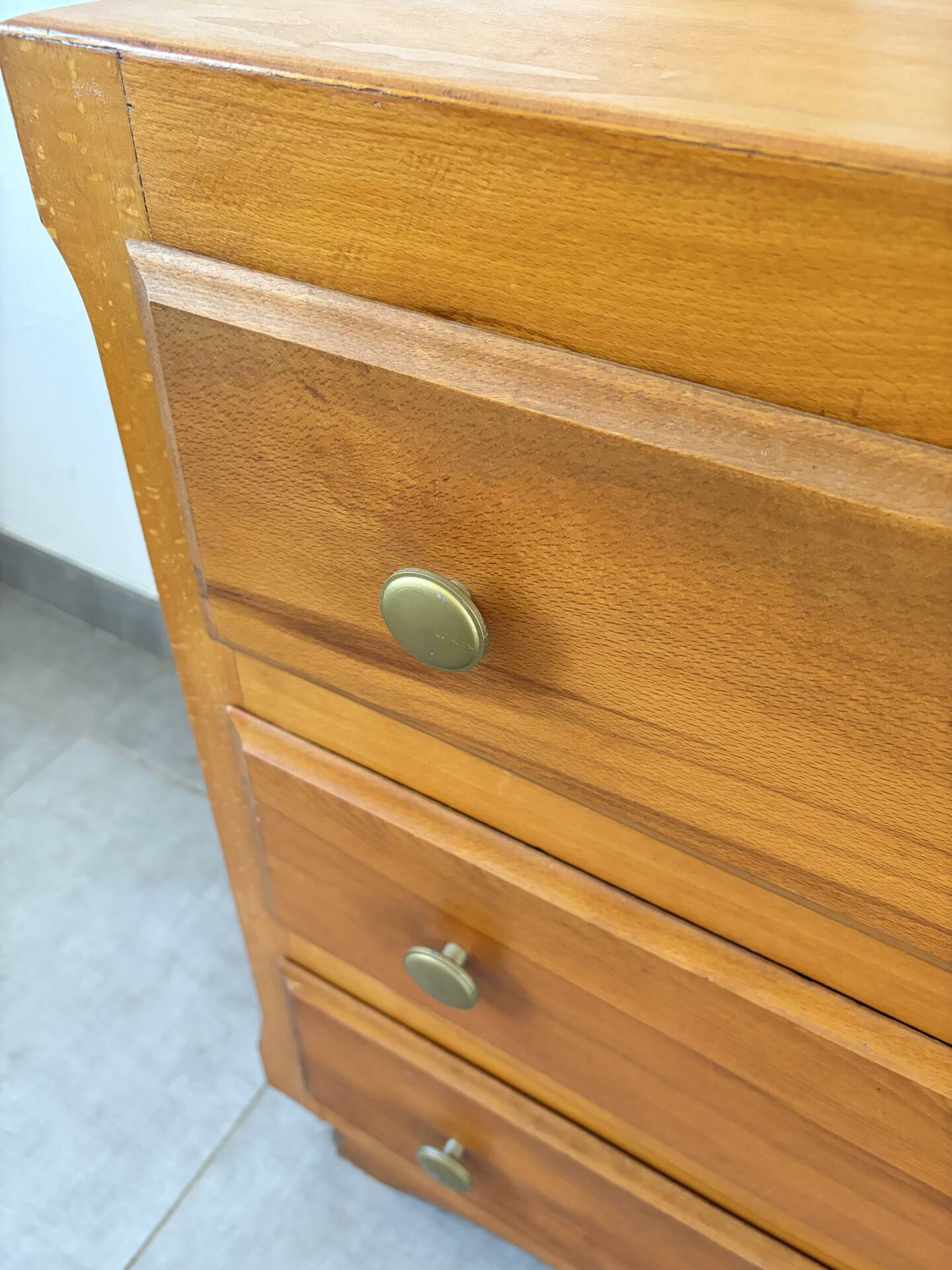 Vintage oak chest of drawers