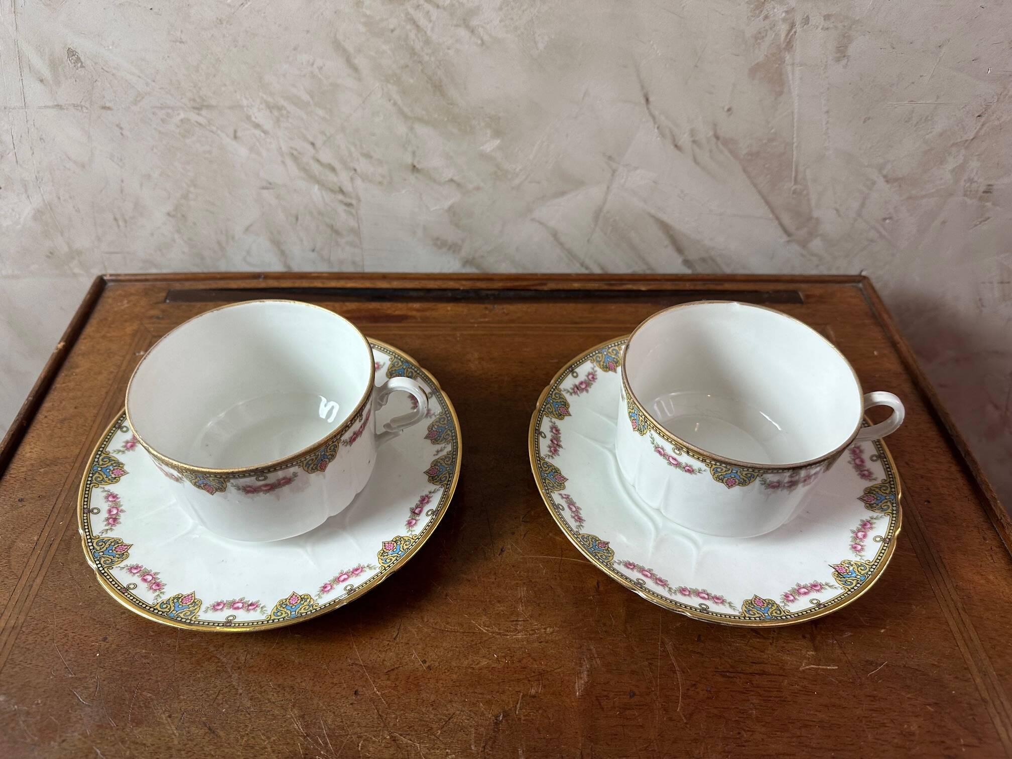 Pair of porcelain luncheons