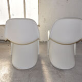 Pair of white chairs S Panton Vitra