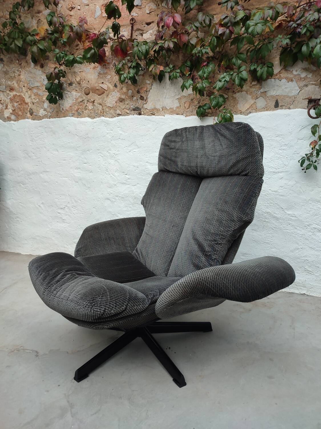 1970s design chair