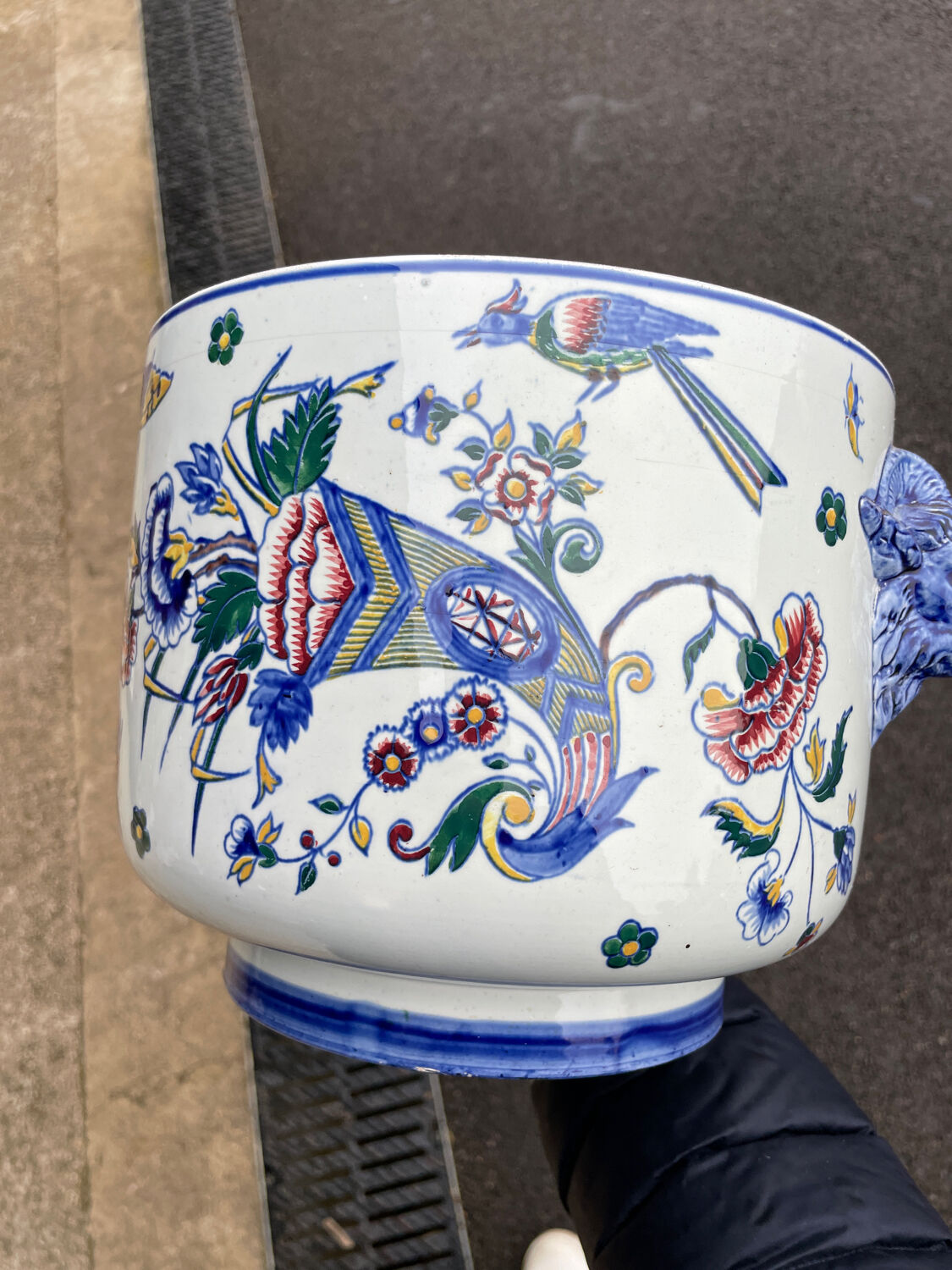 Earthenware cover pot of Gien XIXth