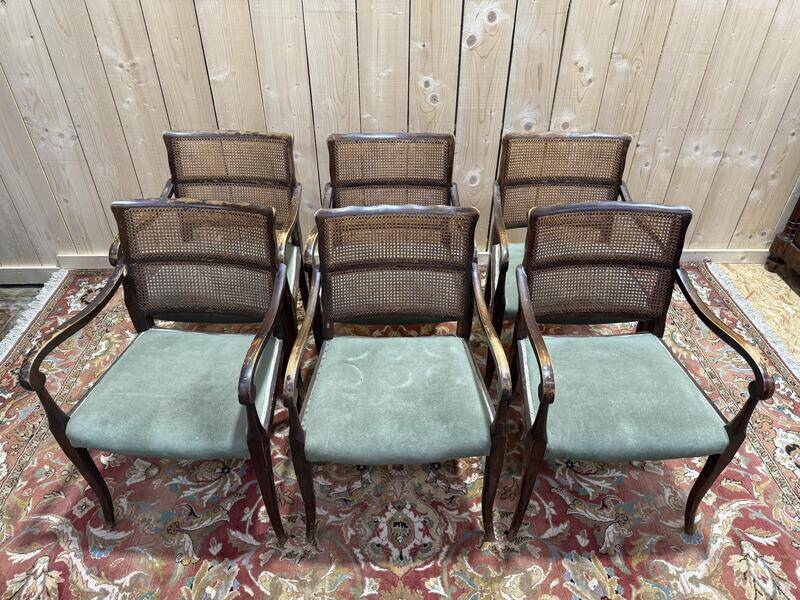 Suite de 6 fauteuils anglais en cannage