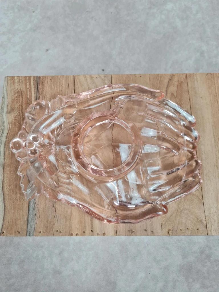 Vintage pink glass catchall / ashtray, hands joined.