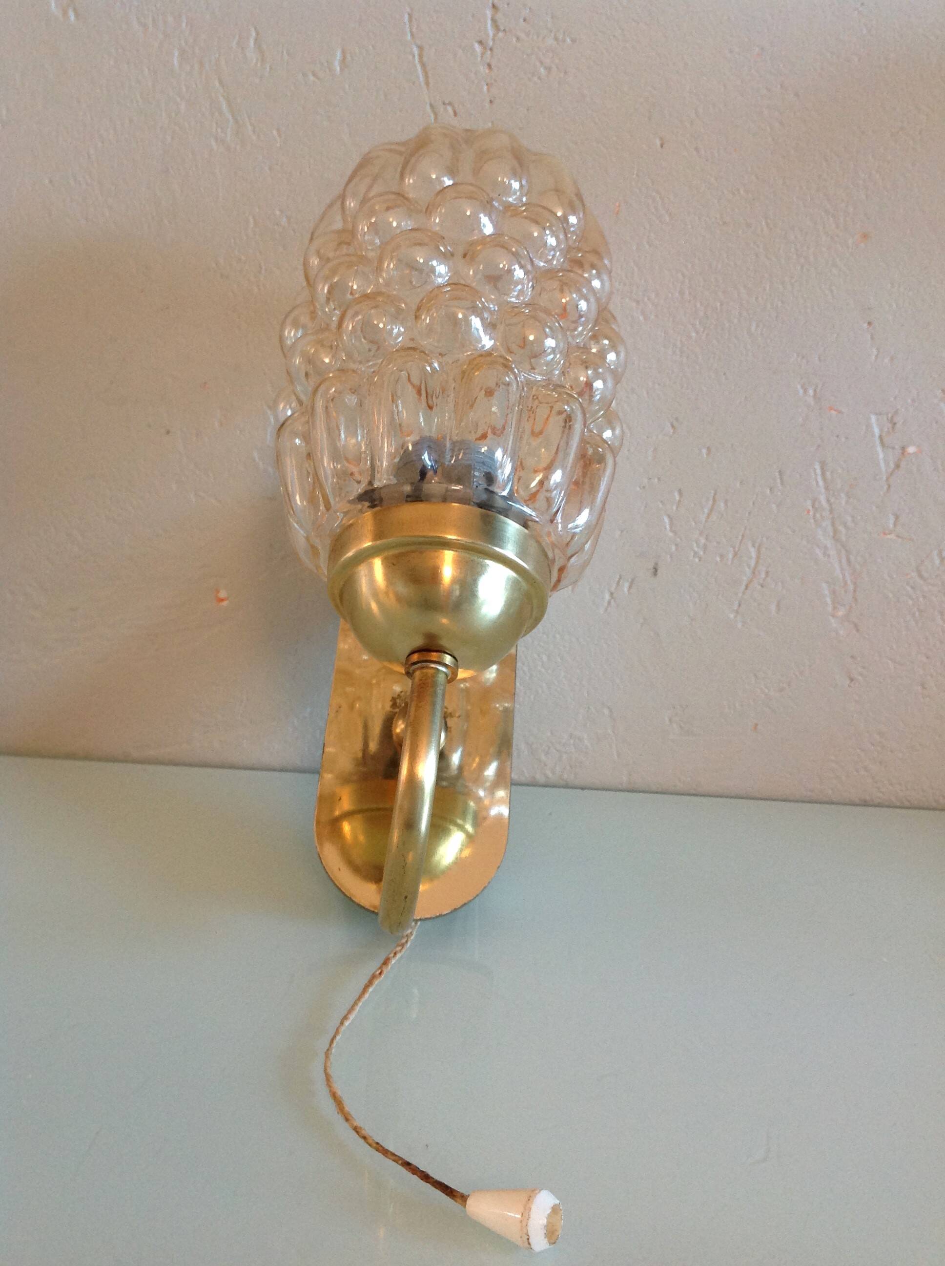 Applique en laiton et verre bullé ambré par Helena Tynell / vintage années 60-70