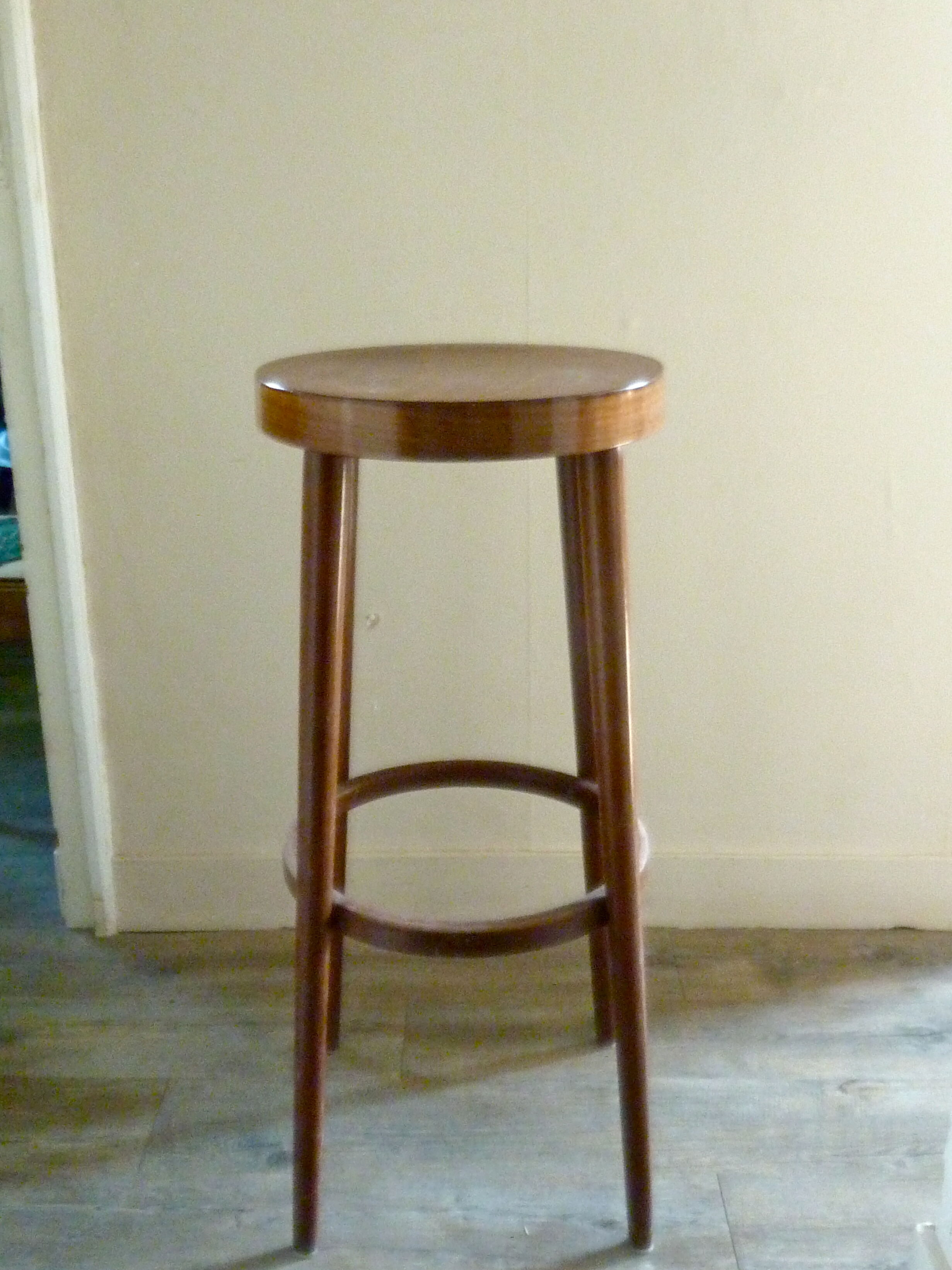 Baumann bar stool
