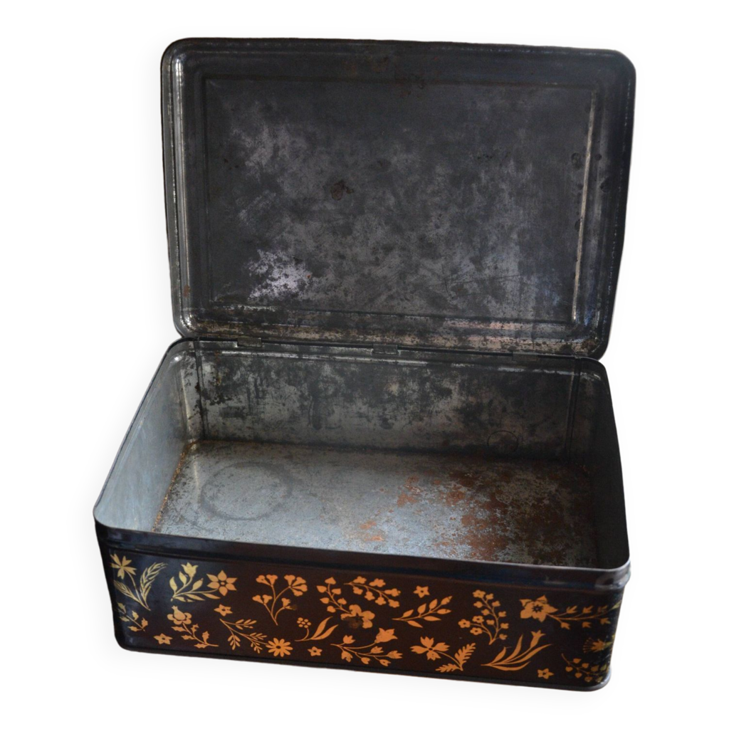 Boite En Metal Vintage