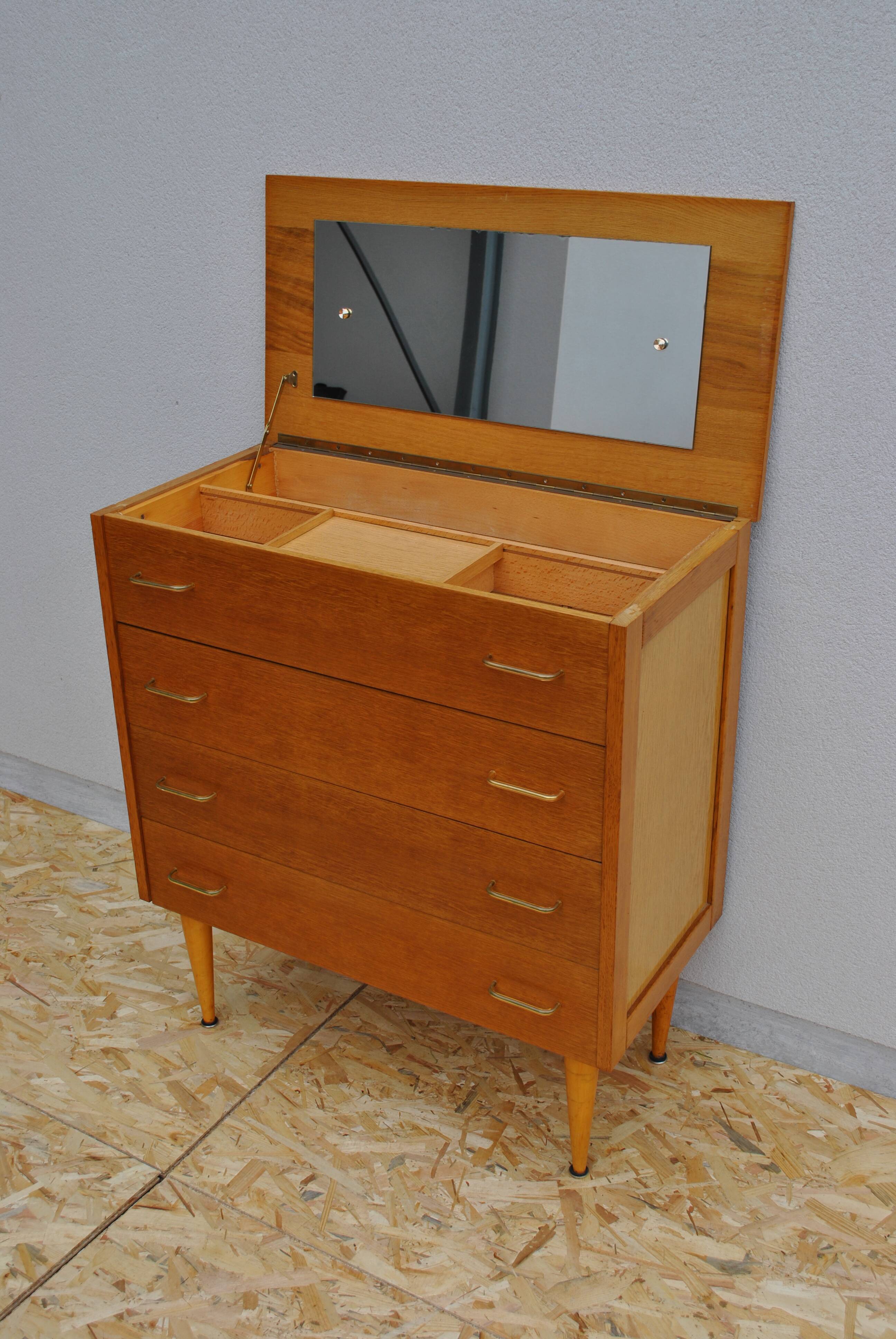 Hairdresser's commodity 1970