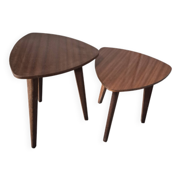 lot de 2 tables basses d'appoint tripode forme triangulaire bords arondis