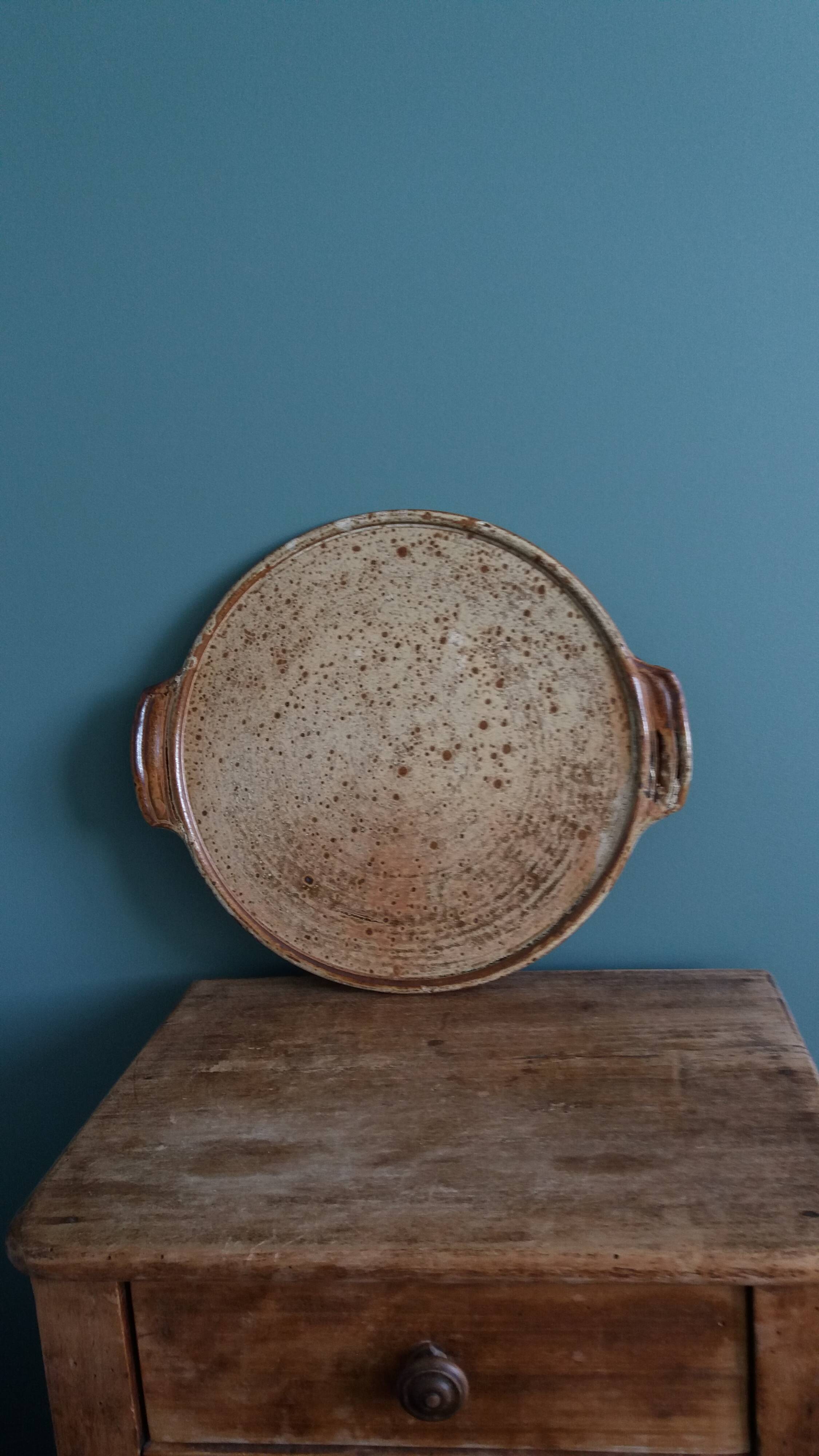 Puisaye sandstone tray signed Jean-Pierre Prud’homme