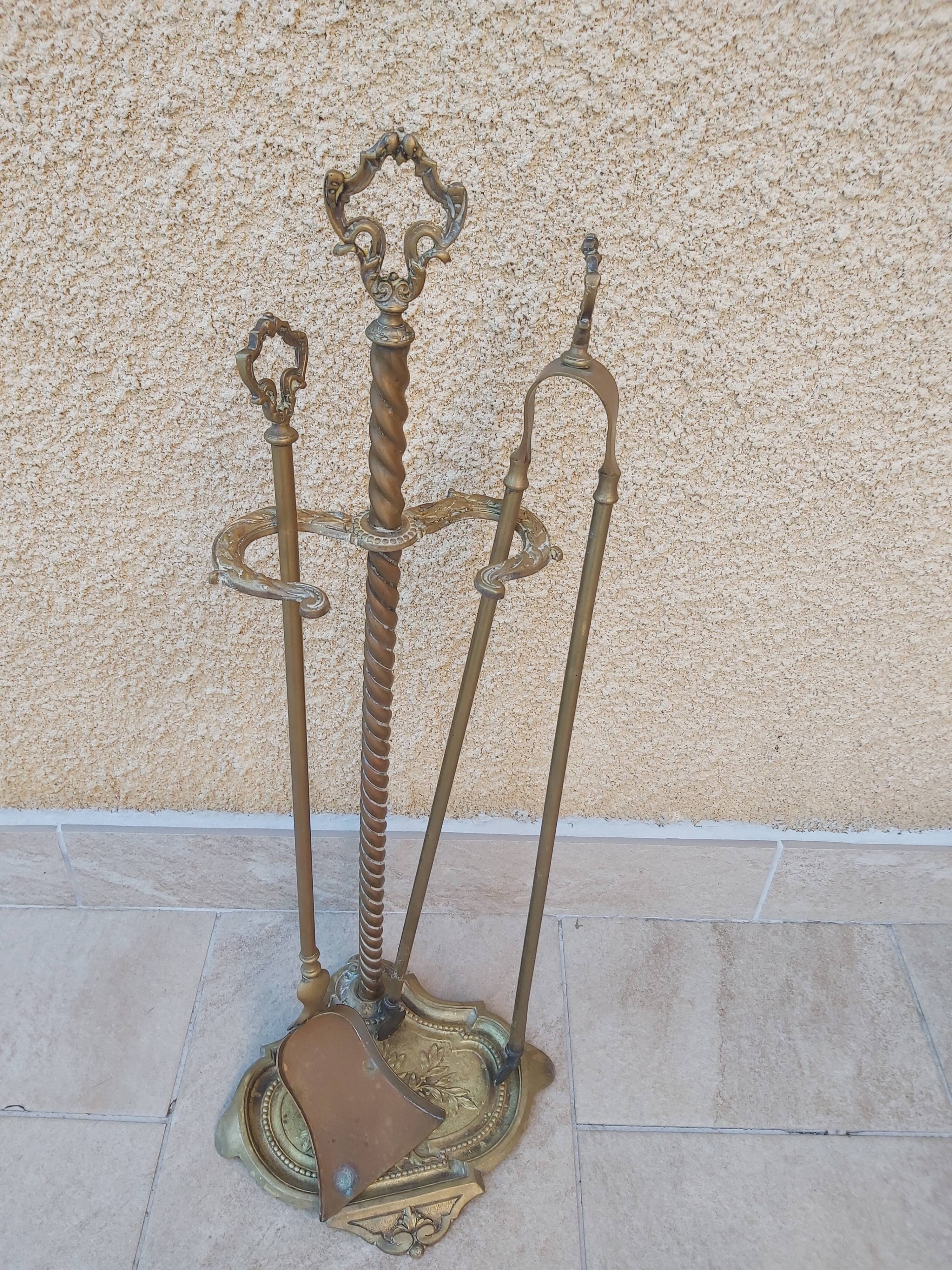 Bronze fireplace servant