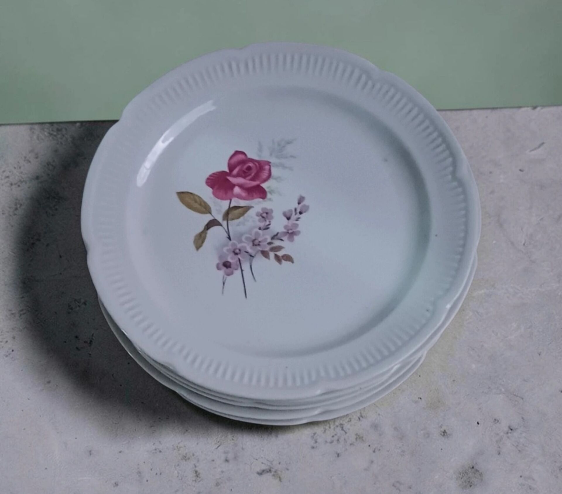 Set of 6 vintage dessert plates from Porcelaine de Vierzon.