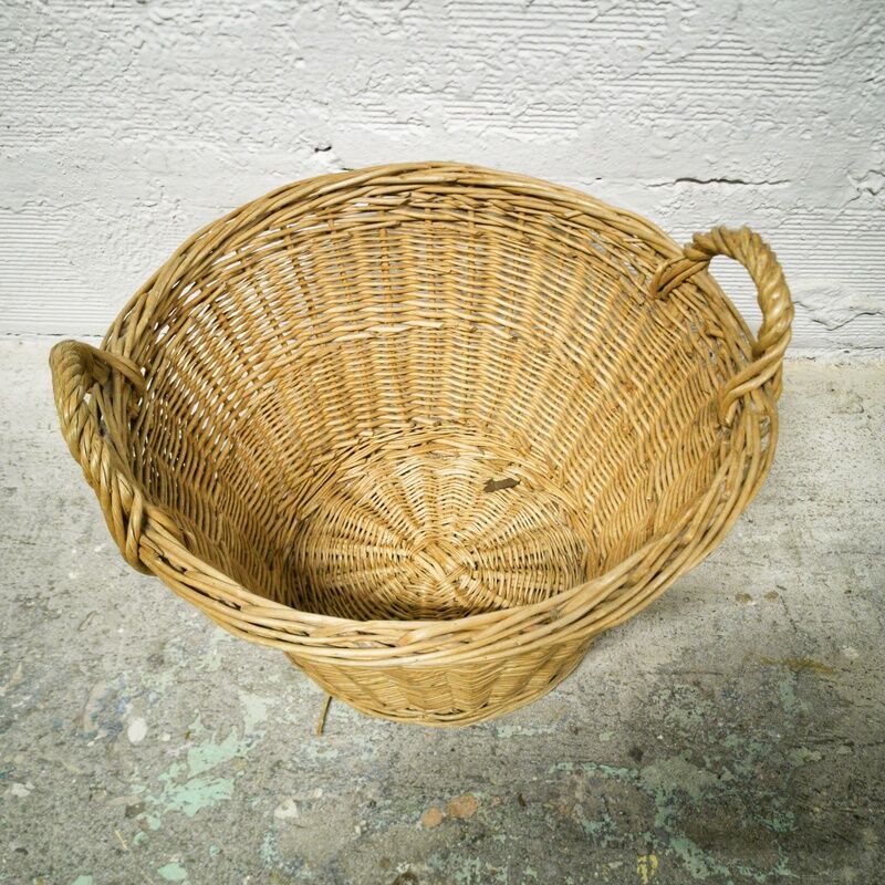 Woven wicker basket
