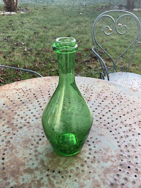 Large carafe with cap,