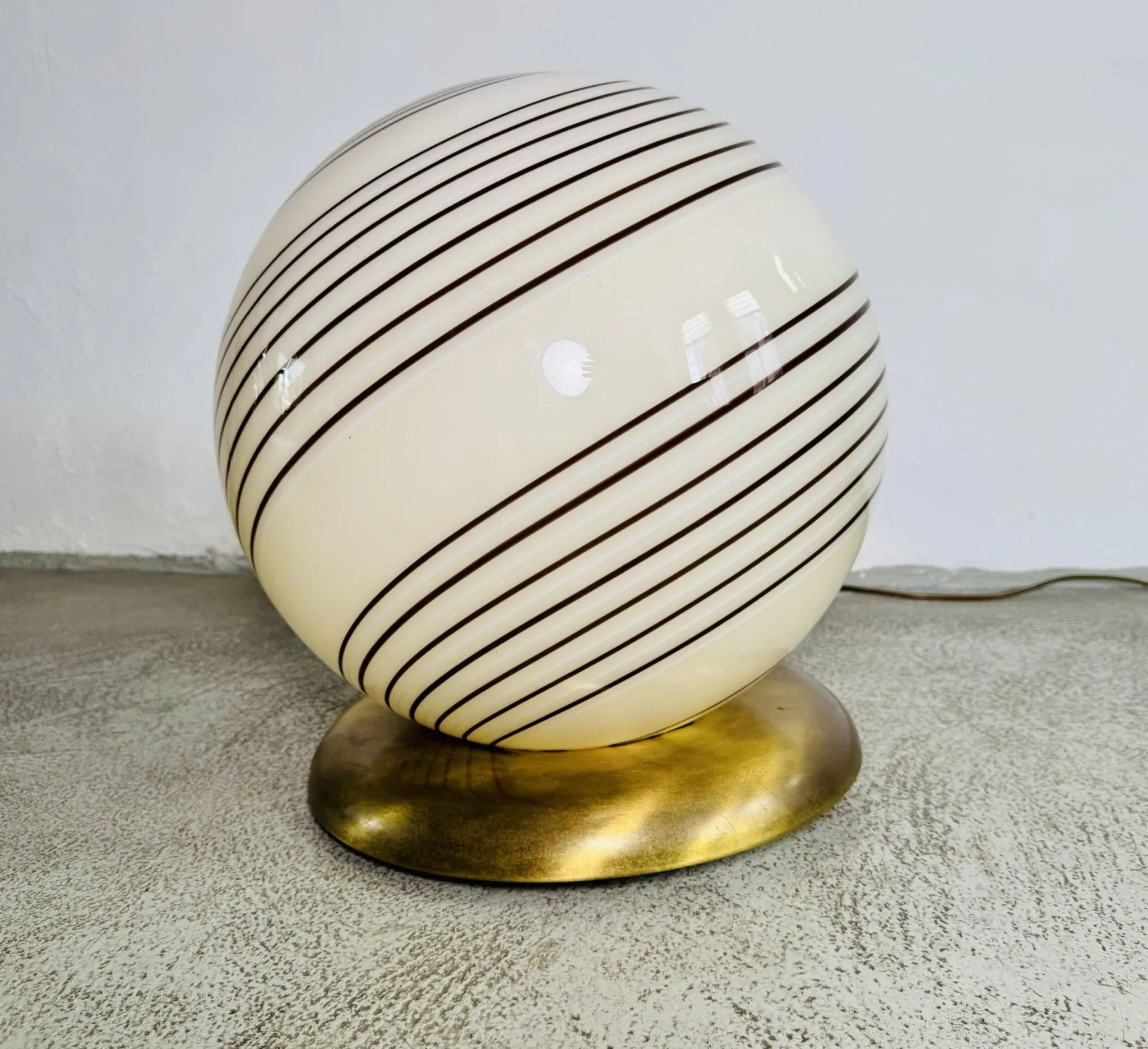 Serie 6000 Swirl Sphere Table Lamp By Zonca Voghera, Italy, 1970S