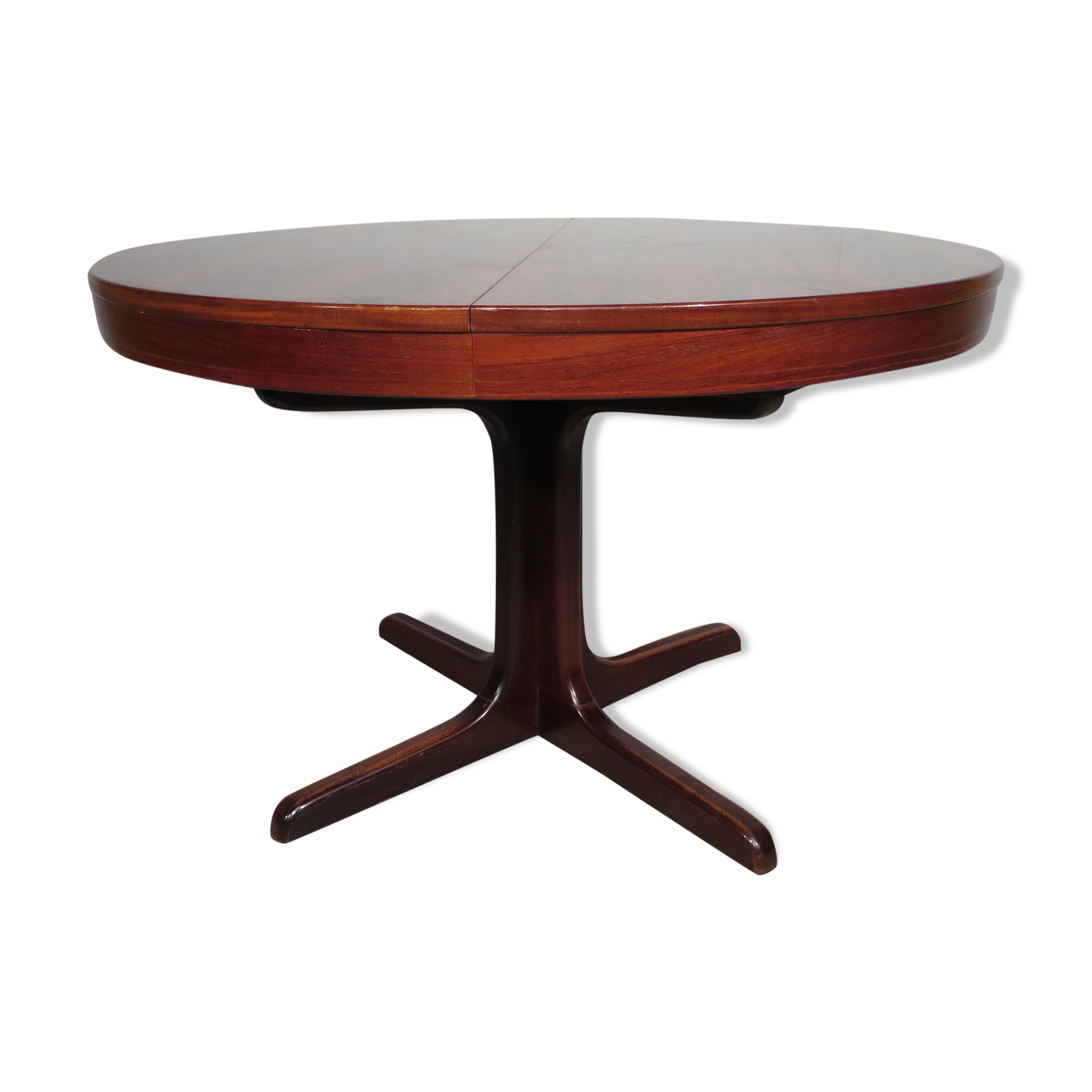 Central-footed rosewood round table