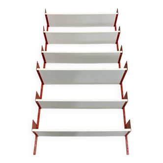 Modular metal and wood shelf