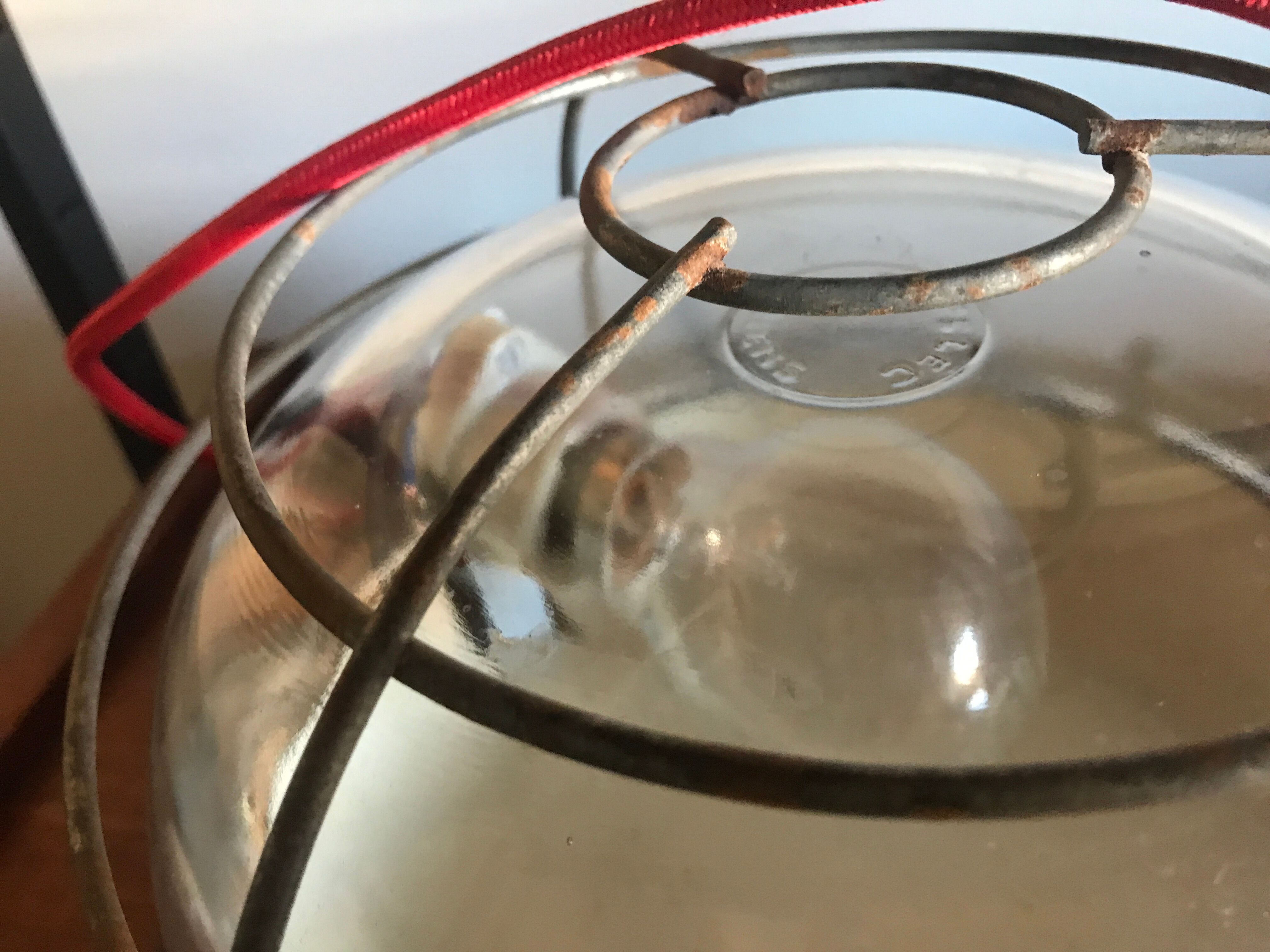 Mapelec cast iron porthole lamp