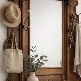 Cloakroom / umbrella stand