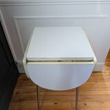 Vintage daisy table