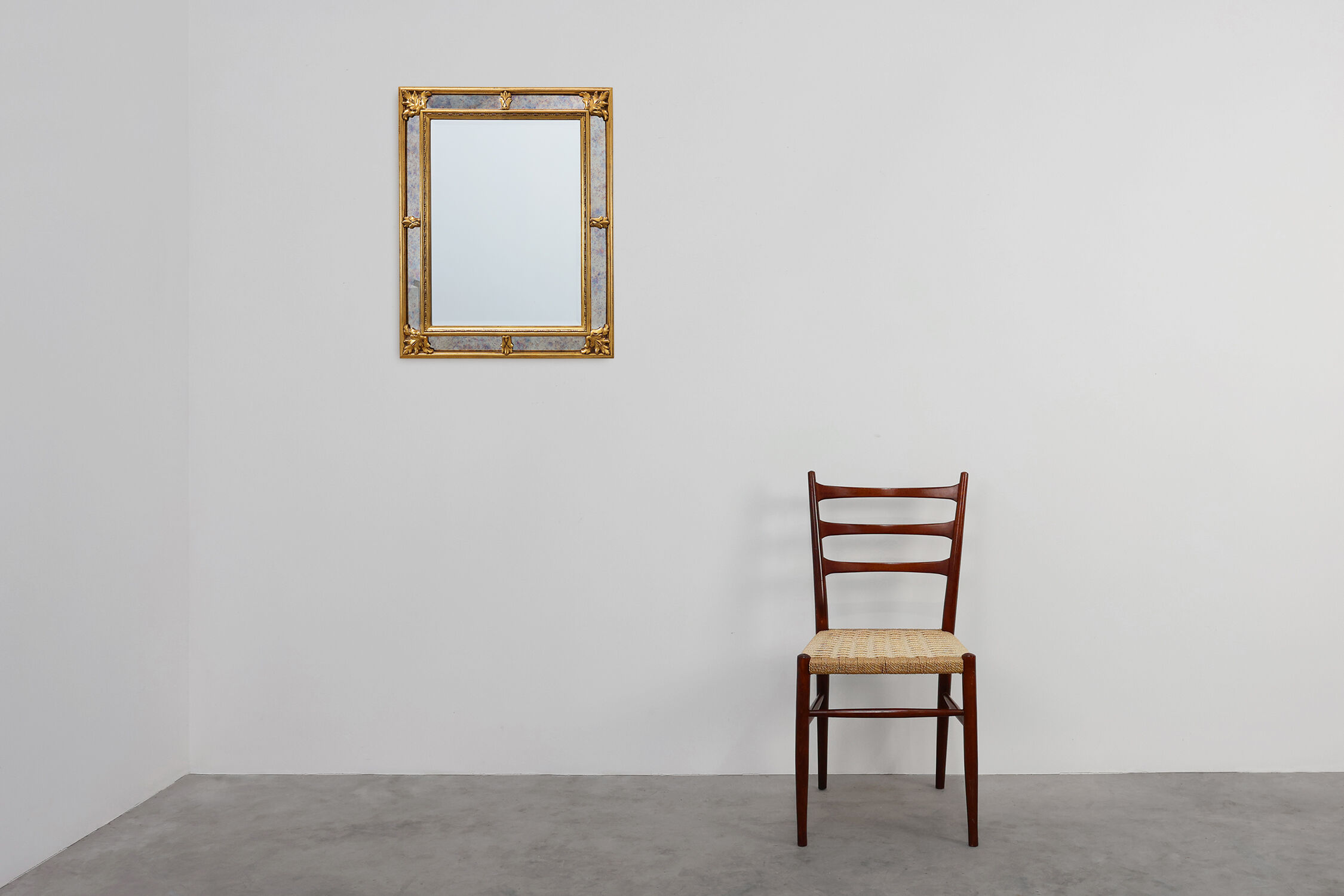 Miroir doré de style baroque par Deknudt, Belgique 20e siècle
