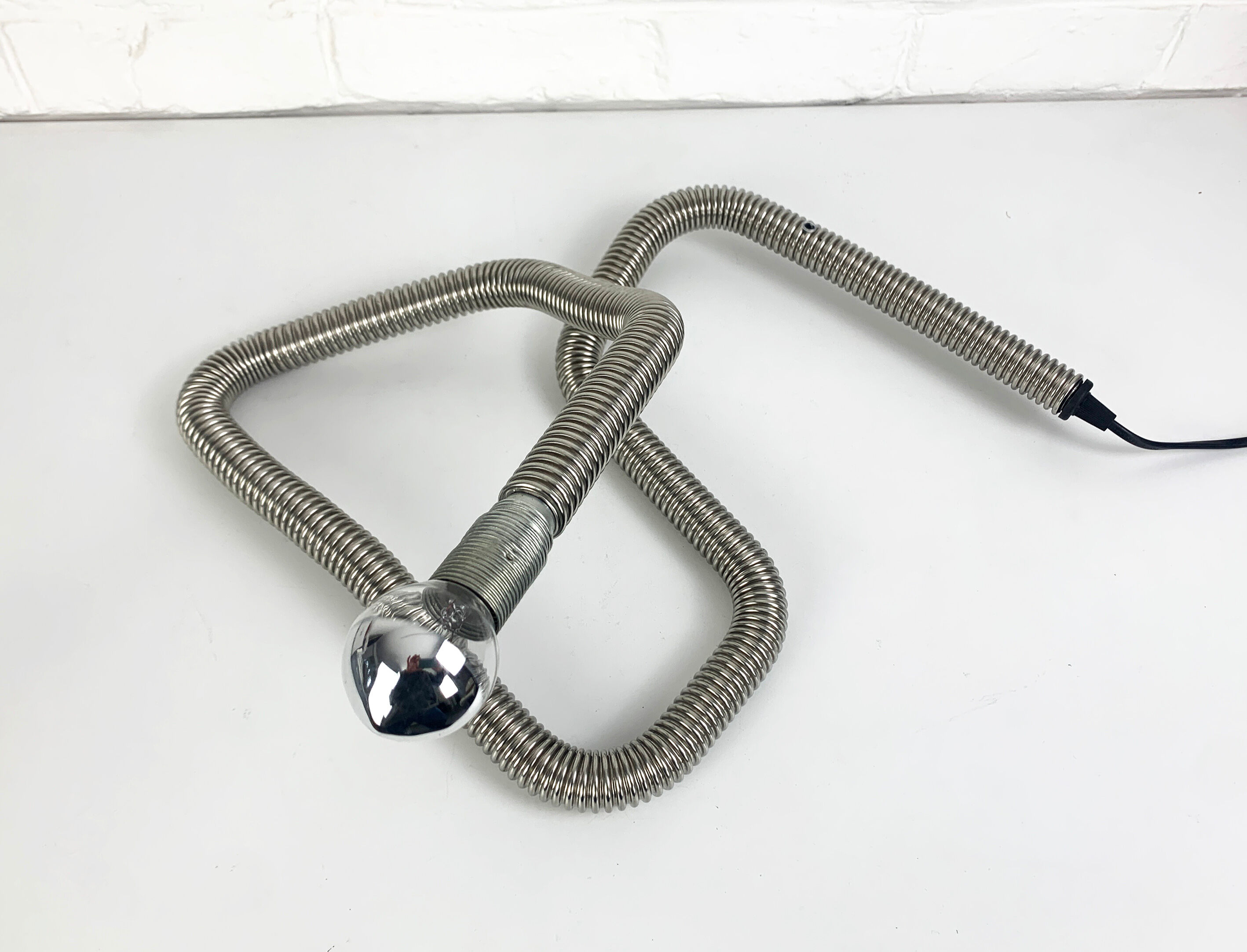 Table lamp snake minimalist flexible tube cobra chromed metal