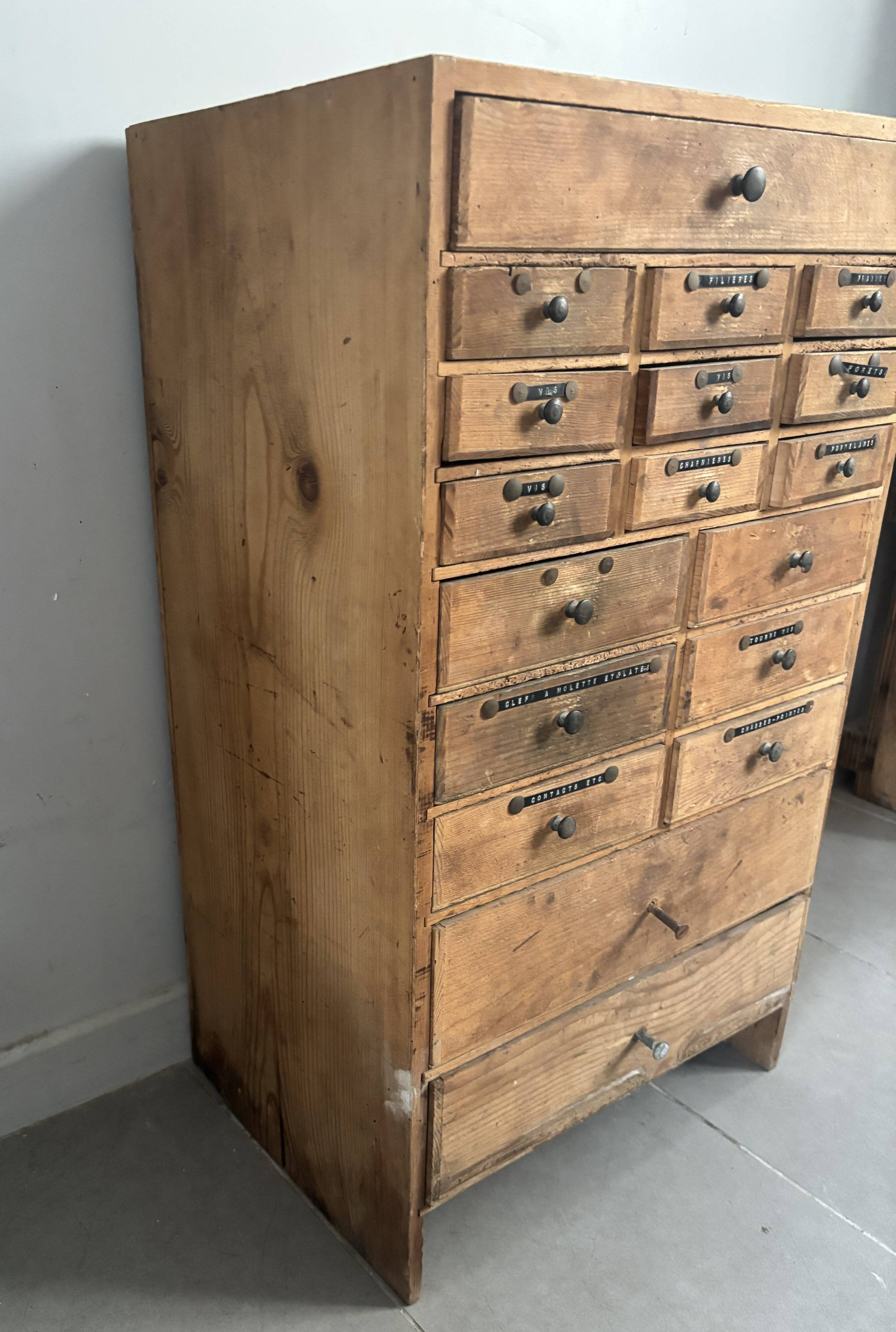 Petit meuble de métier vintage des années 60