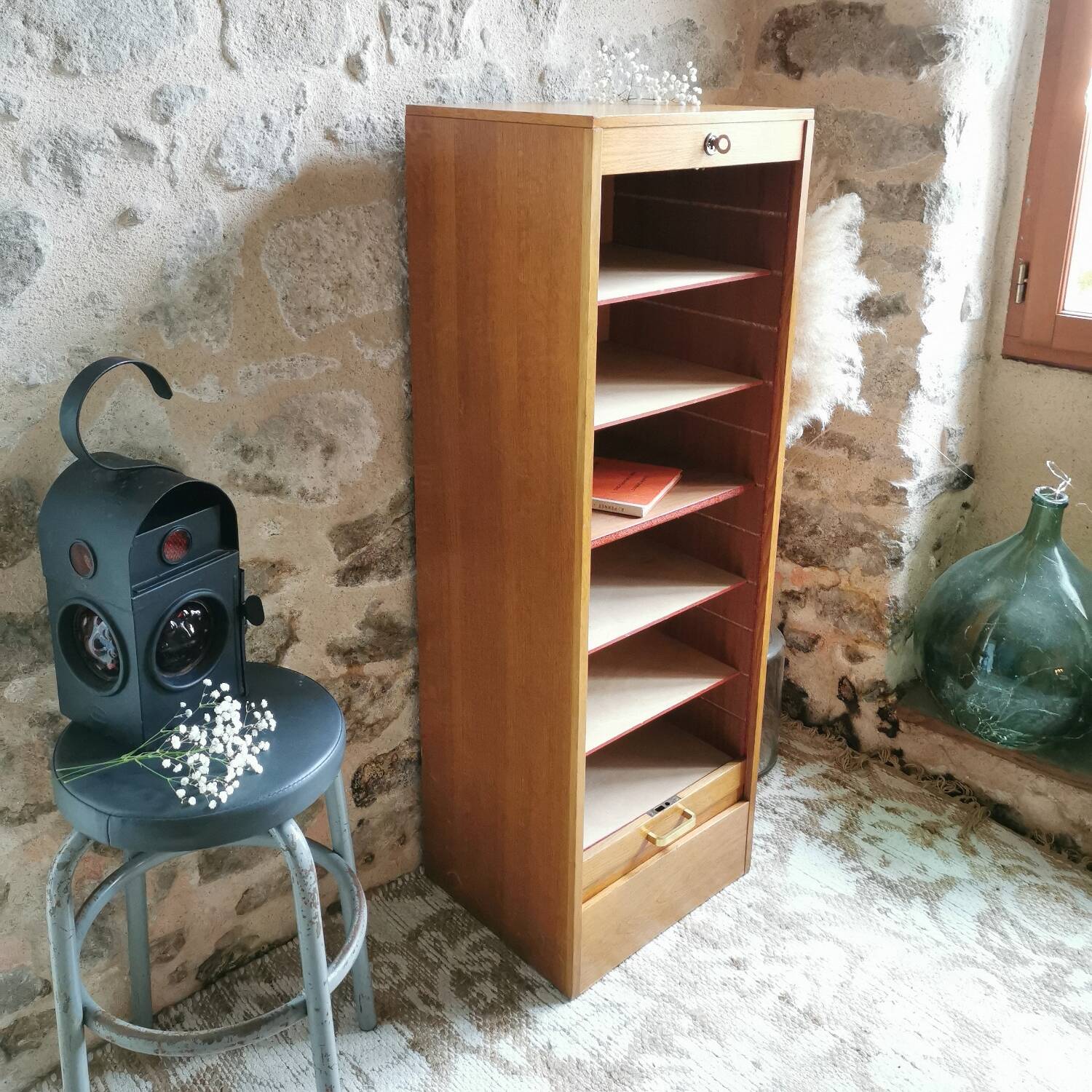 Meuble de bureau vintage, classeur à rideaux 1960