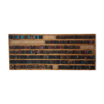 Printing locker with vintage wooden letters