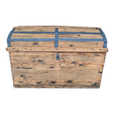 Old trunk restored in wood and zinc rounded top