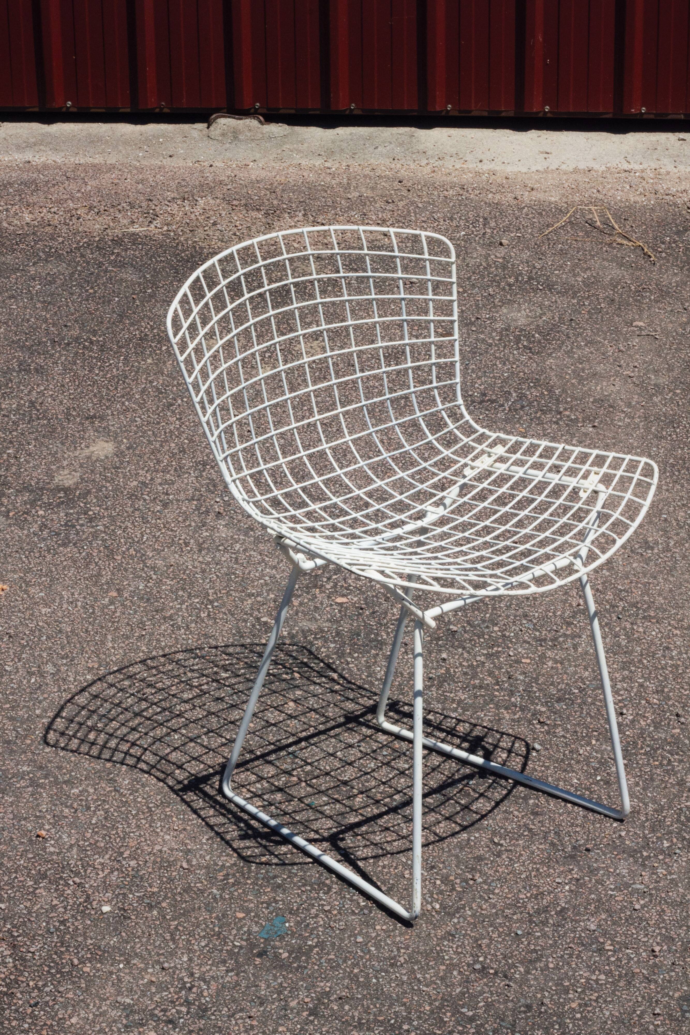 White Wire chair by Harry Bertoia for Knoll