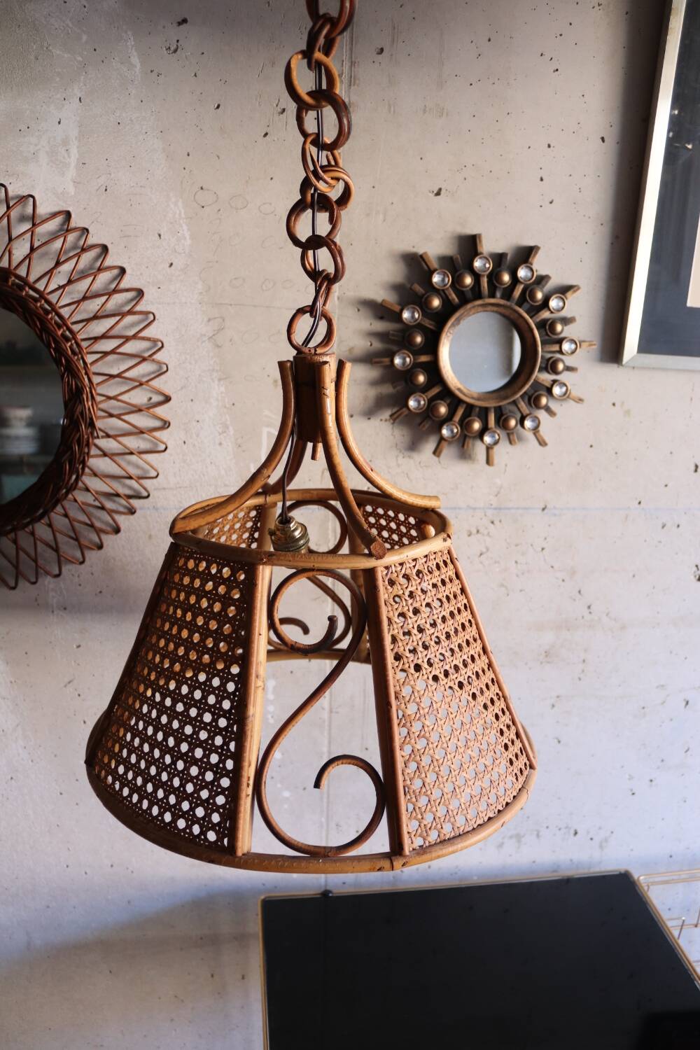 Lustre en rotin et cannage vintage