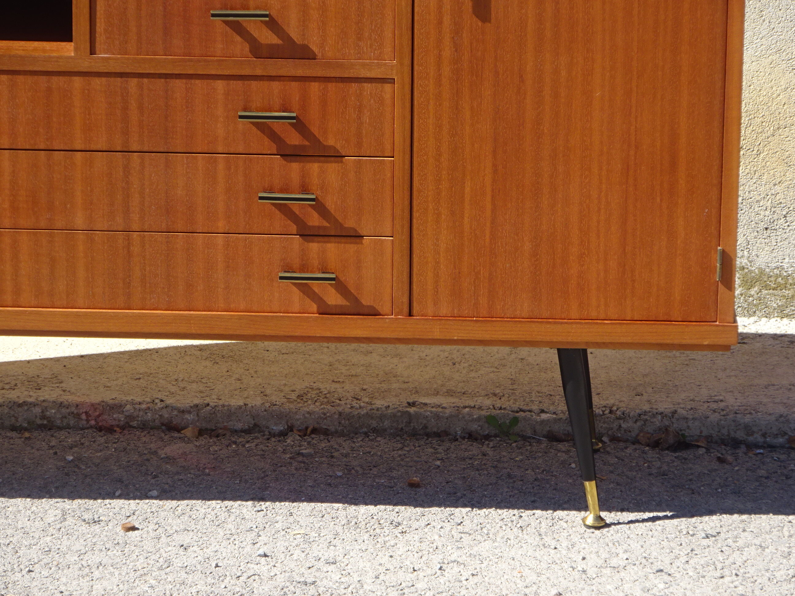Office furniture in teak veneer, from the 60's