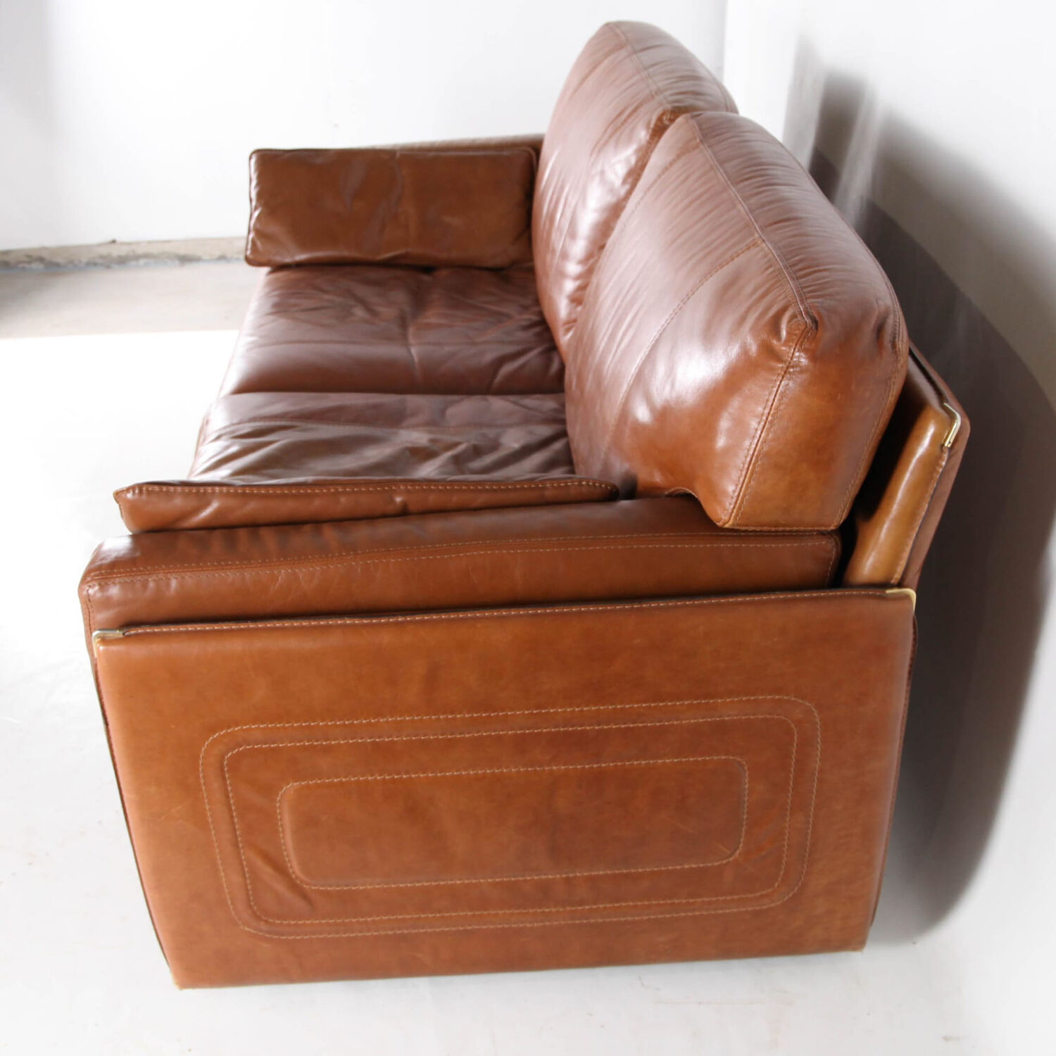 Large leather sofa Roche Bobois