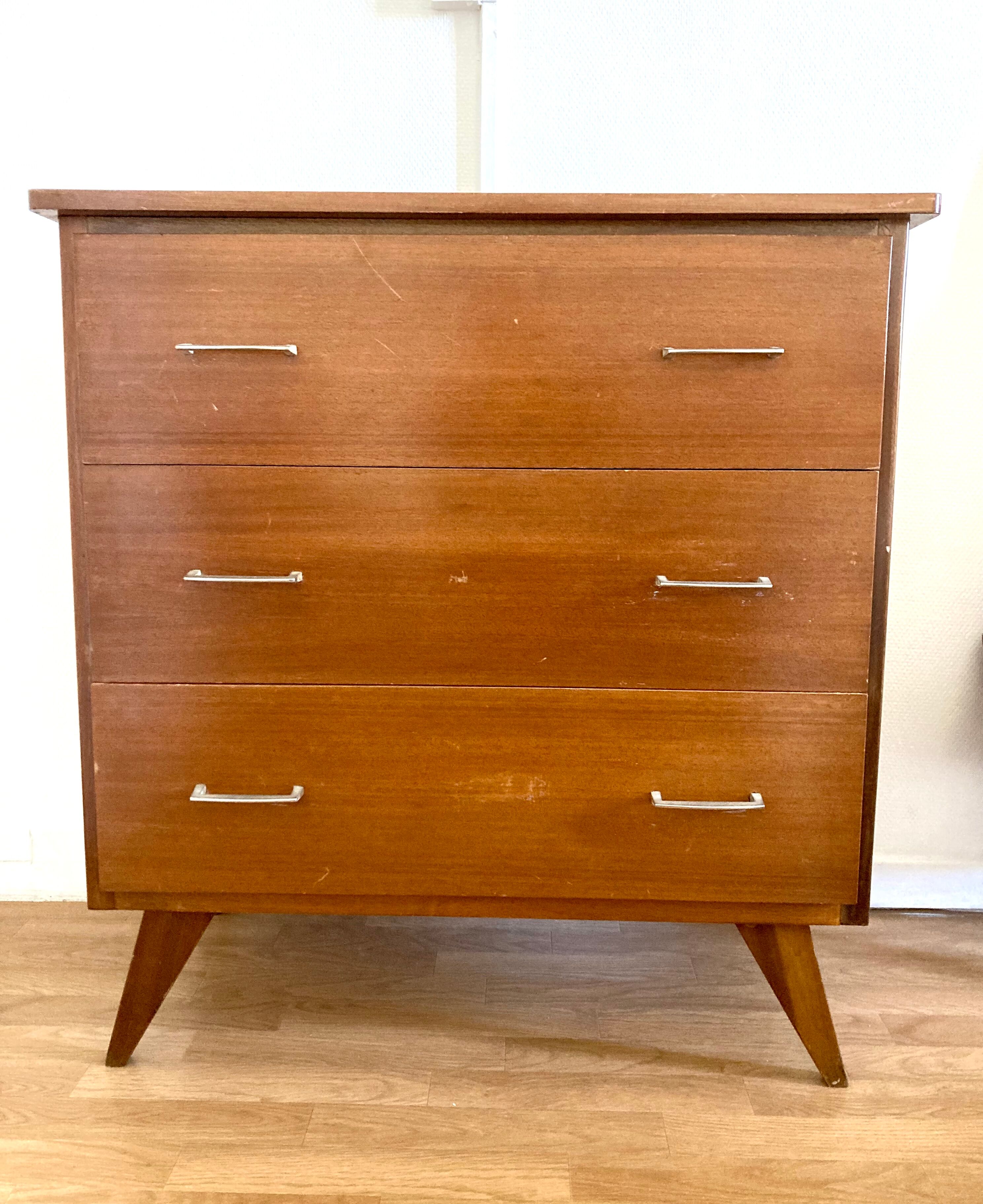 Vintage chest of drawers year 50