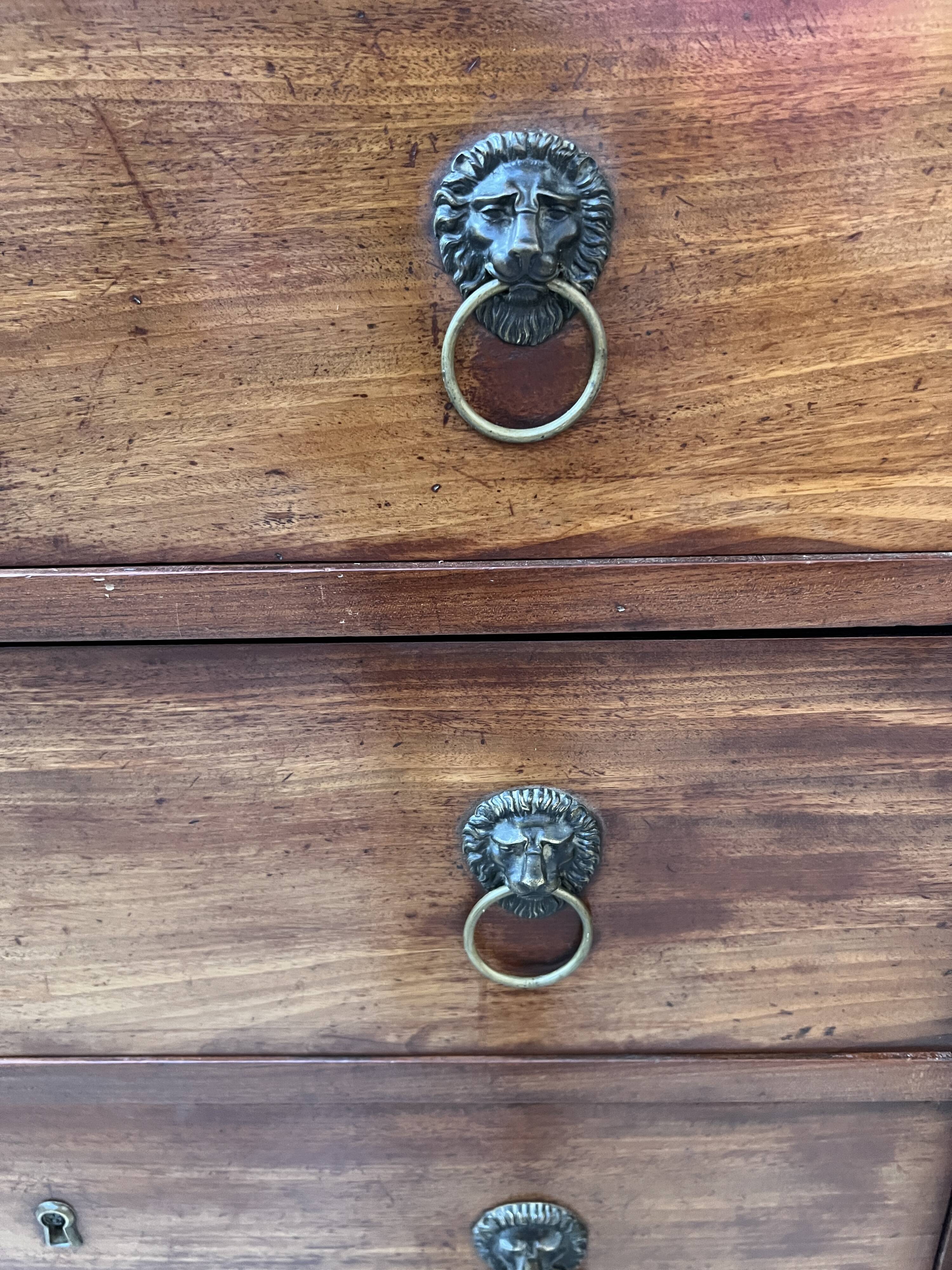 Empire period chest of drawers in mahogany and veneer, 19th century