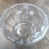 Chiseled crystal empty pocket cup