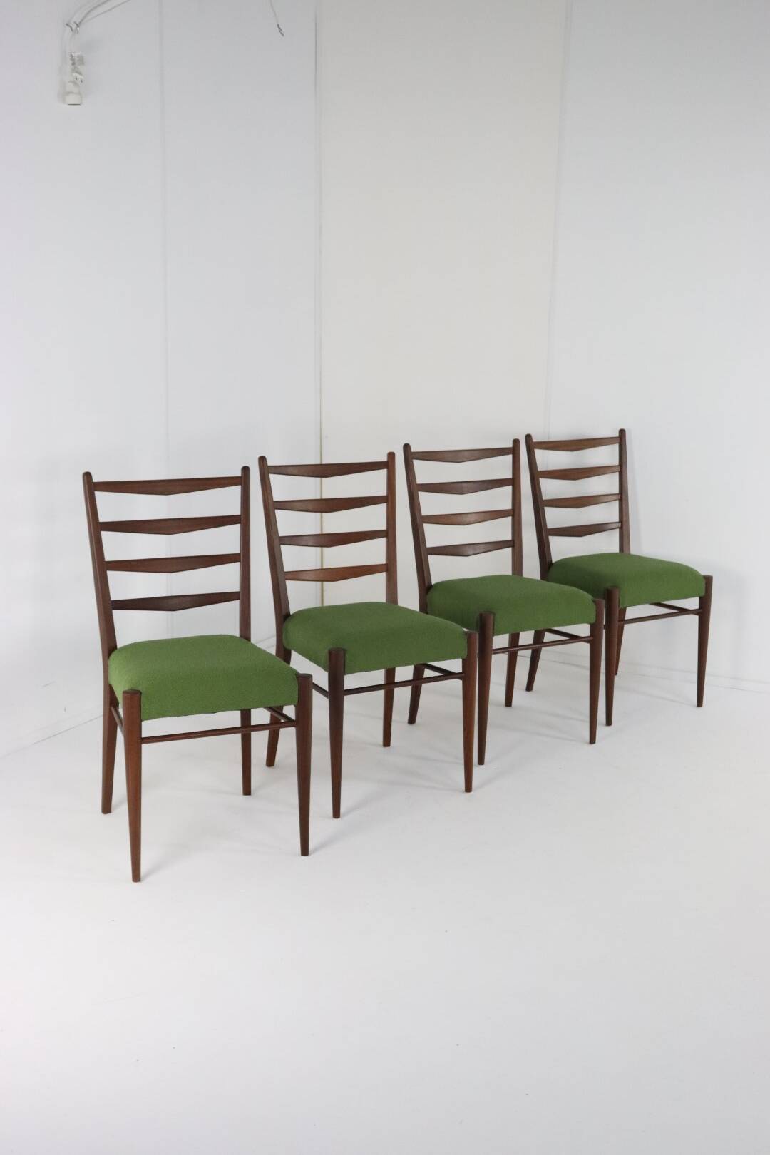 4 chaises Pastoe ST09 en teck 'Bilderdijk'