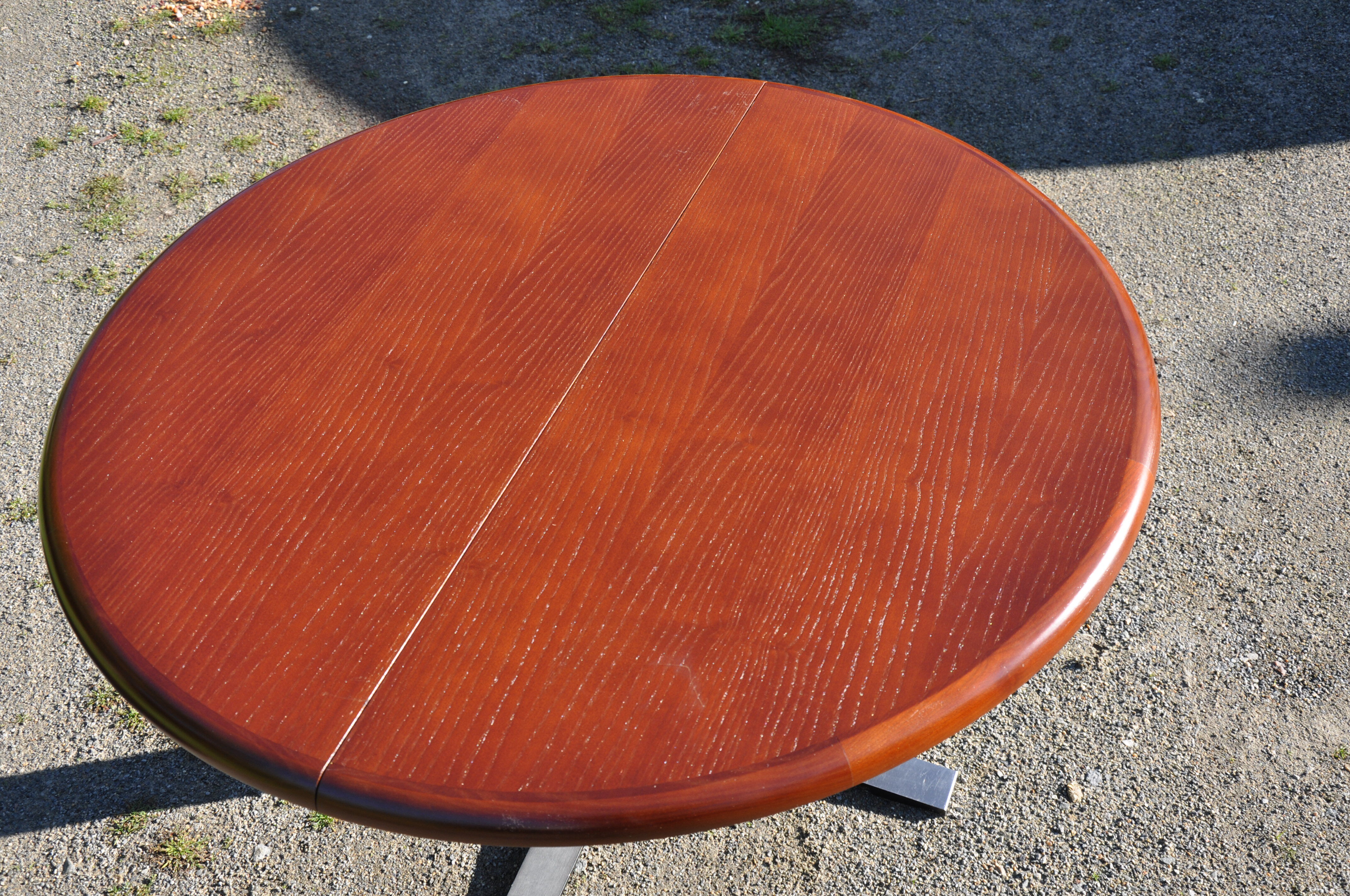 Lifting coffee table