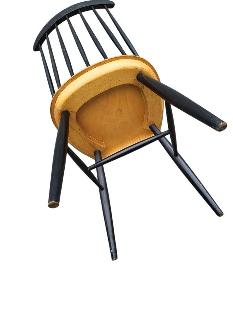 Scandinavian Fanett horseshoe chair with 7 rungs