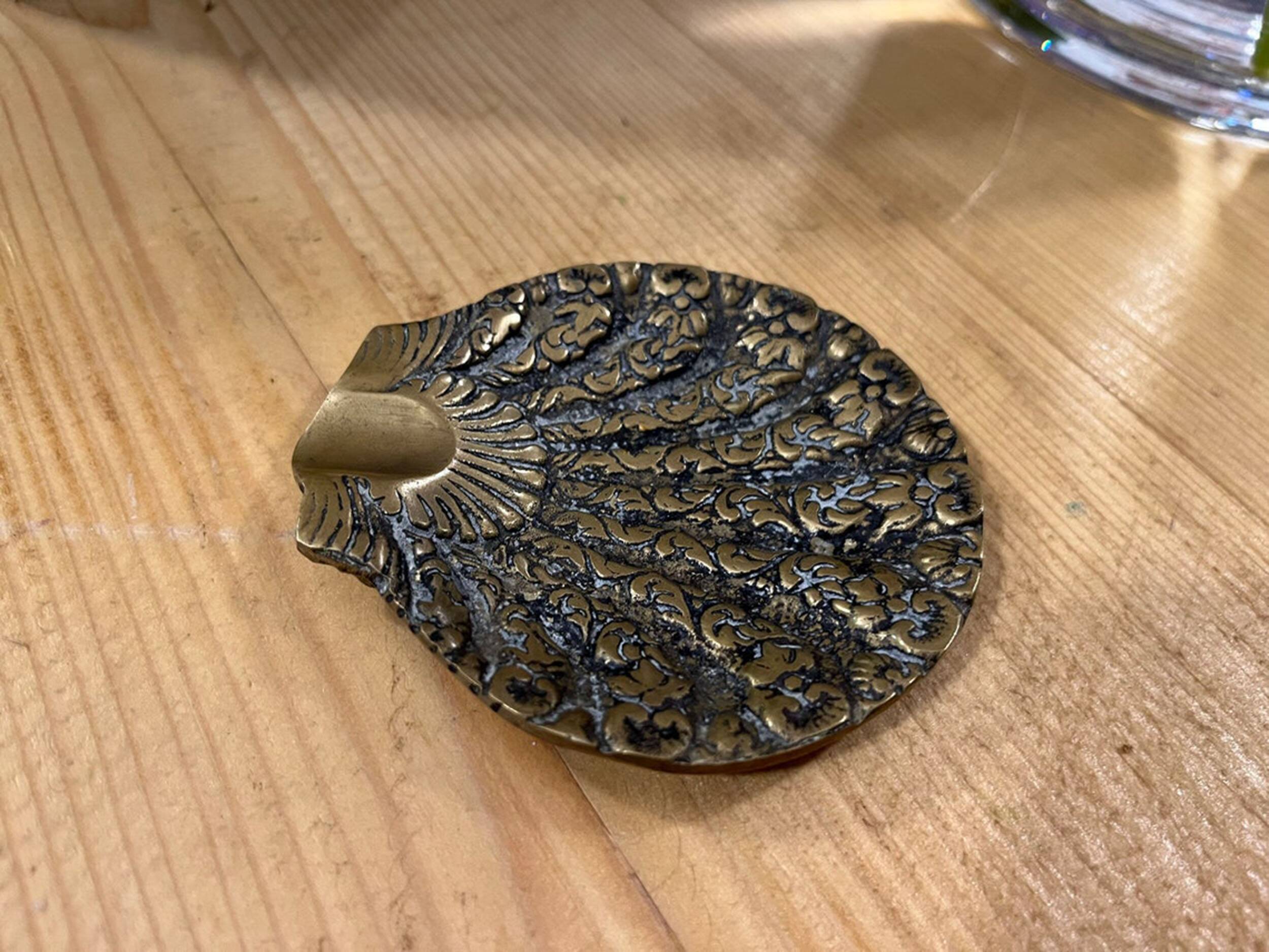 Cendrier en laiton design coquillage vintage