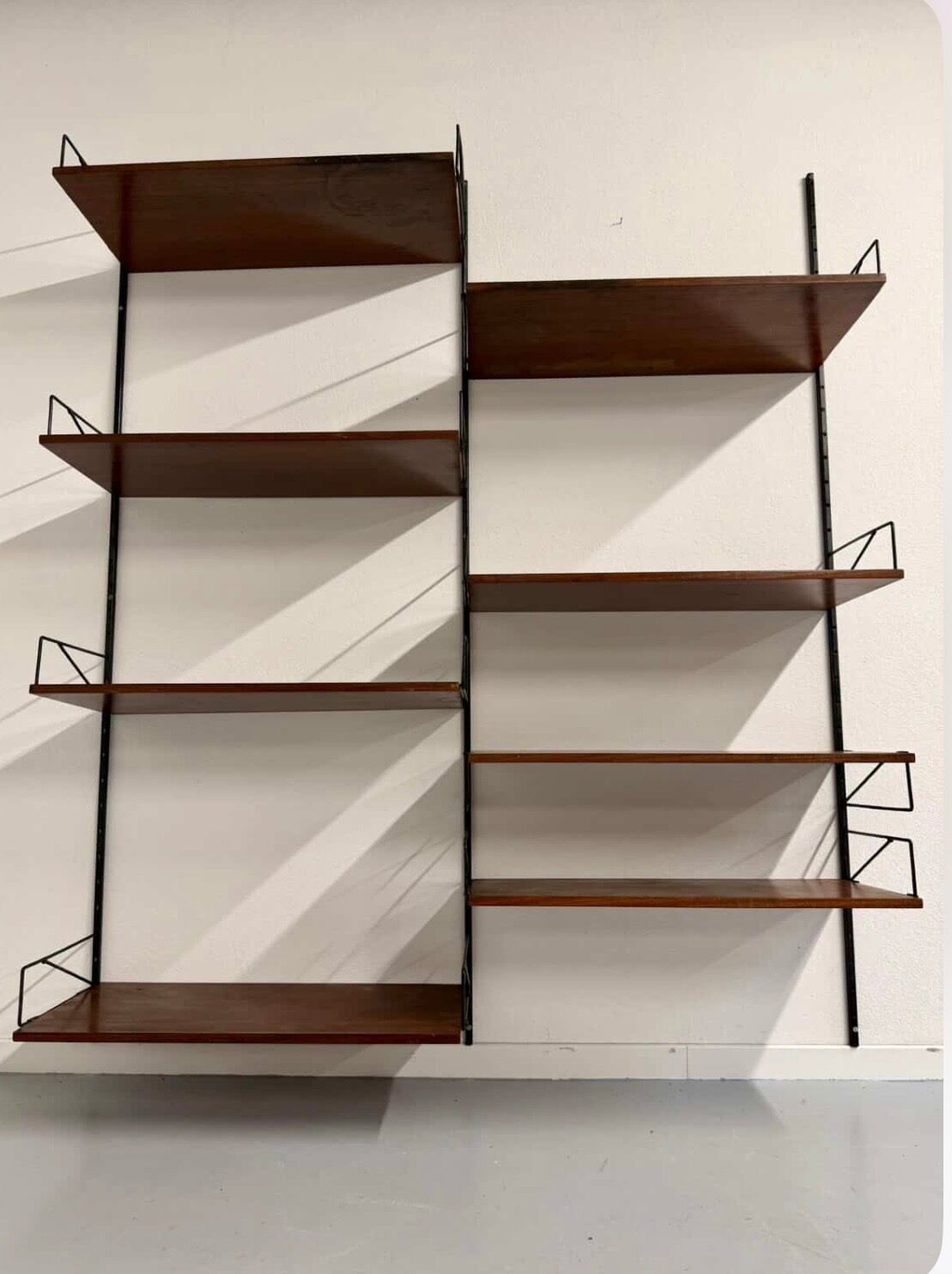 Wall shelf
