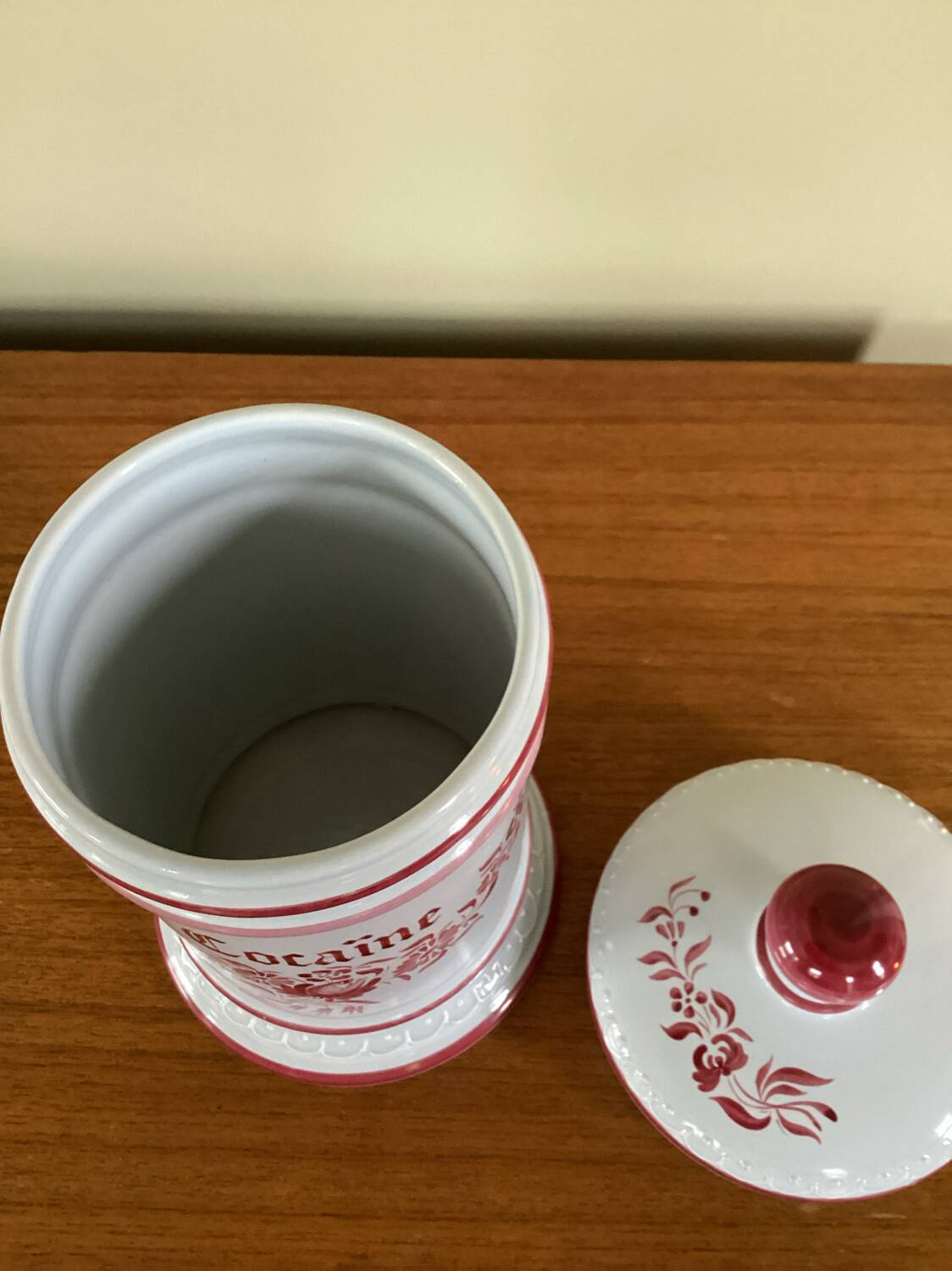 Pot pharmacy cocaine Desvres Fourmaintraux