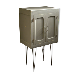 Meuble de rangement vintage sur pieds