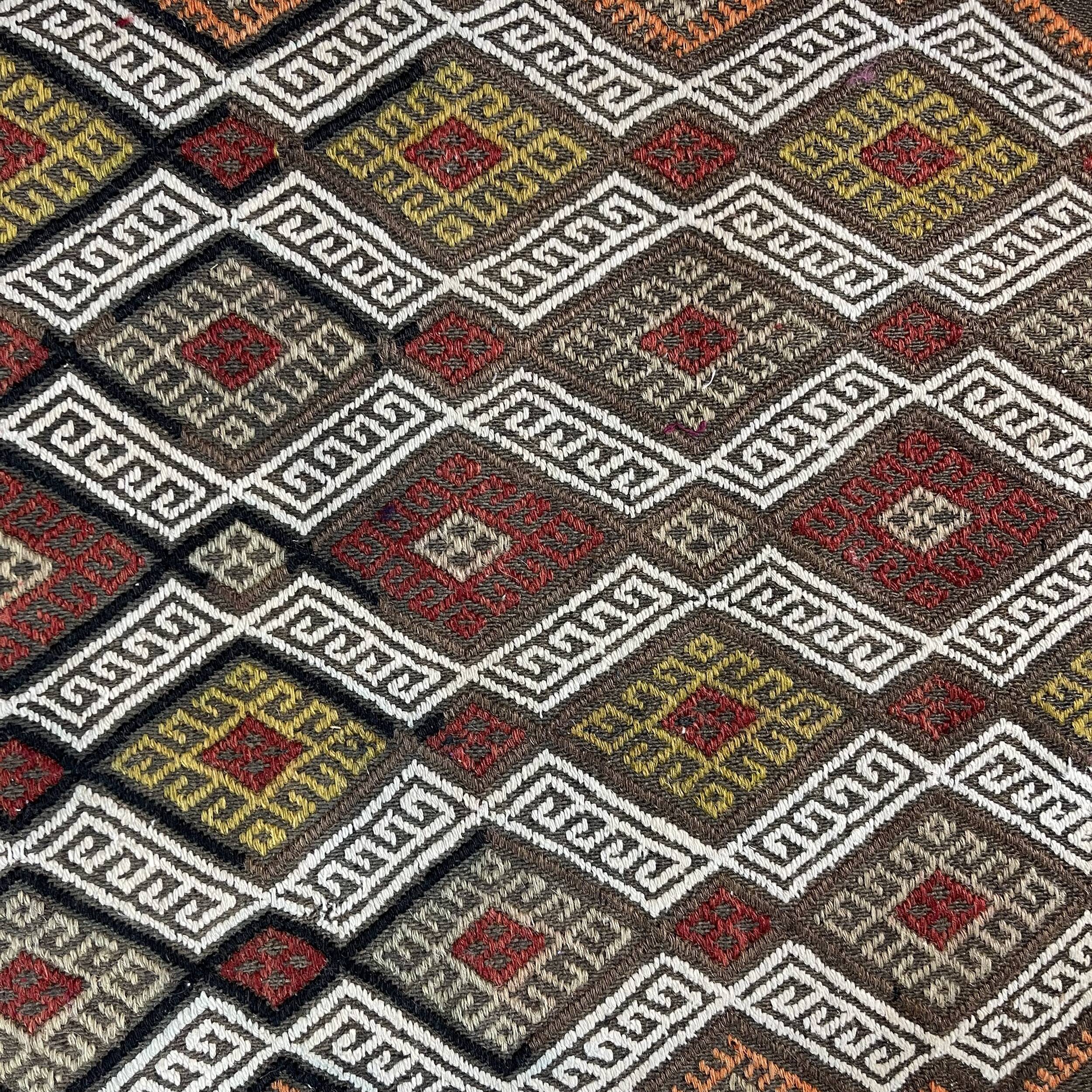 Vintage turkish kilim rug 95 x 47 cm