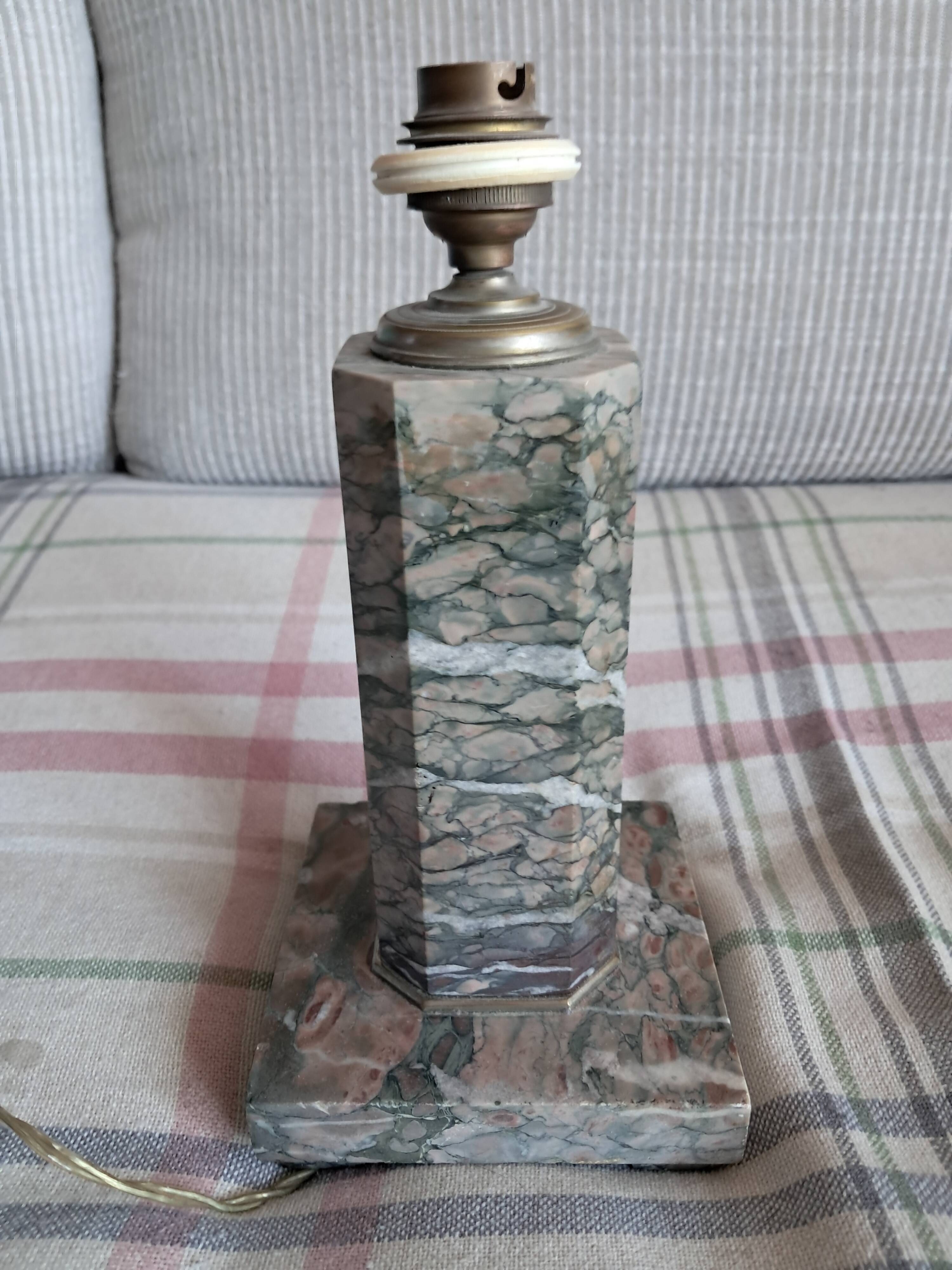 Lampe vintage en marbre